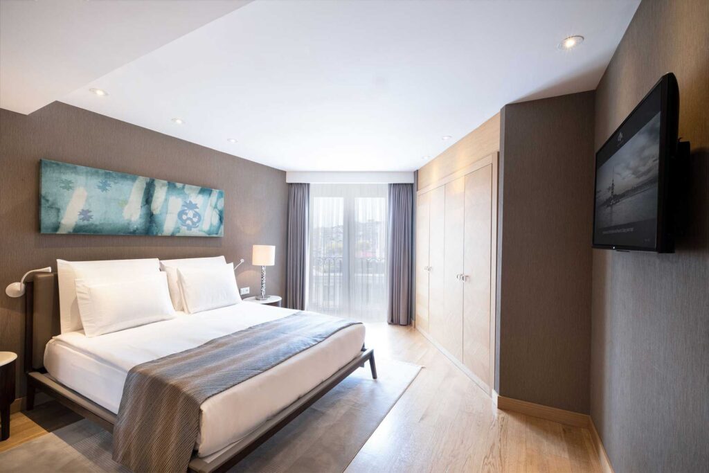 Modern hotel room with a cozy atmosphere.